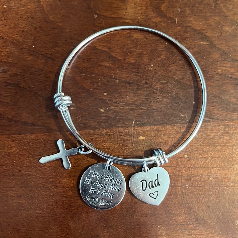 Adjustable Remembrance Bracelet Dad Father Angel in Silvertone